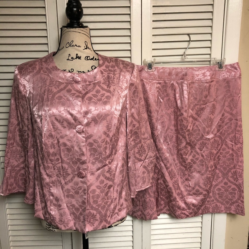 NWT Courtenay Skirt Suit